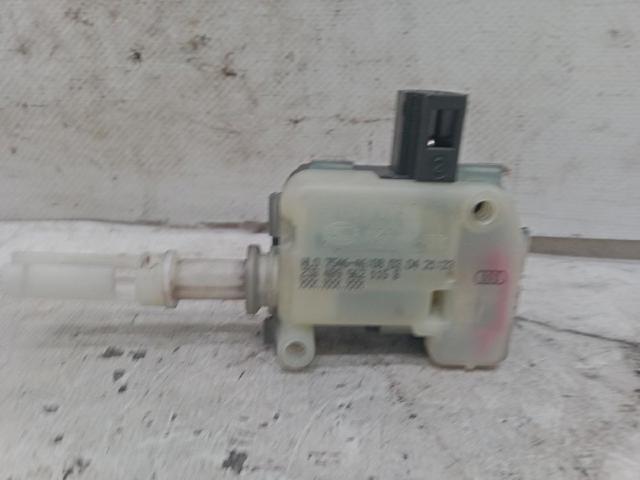 Motor de apertura/cierre del cierre del maletero (puerta trasera 3/5) 4B9962115B VAG