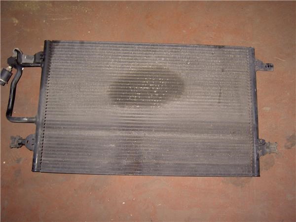 4D0260401A VAG Condensador aire acondicionado  en stock Gandía