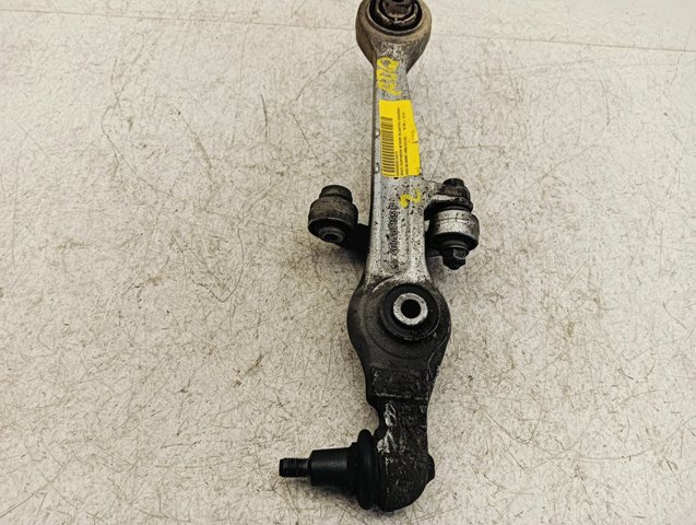 4D0407155P Brazo inferior izquierdo/derecho de suspensión delantera  comprar en Pontevedra