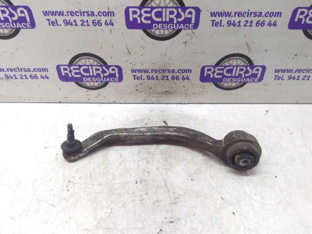 4D0407695J Brazo inferior izquierdo de la suspensión delantera  comprar en Reus
