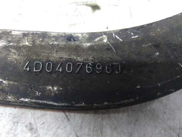 4D0407696J Brazo inferior derecho de la suspensión delantera  disponible Utrera