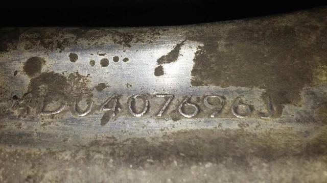 4D0407696J Brazo inferior derecho de la suspensión delantera comprar Almería