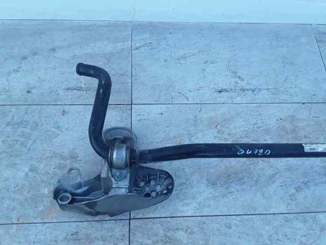 Abrazadera de fijación del estabilizador delantero 4D0411336G VAG