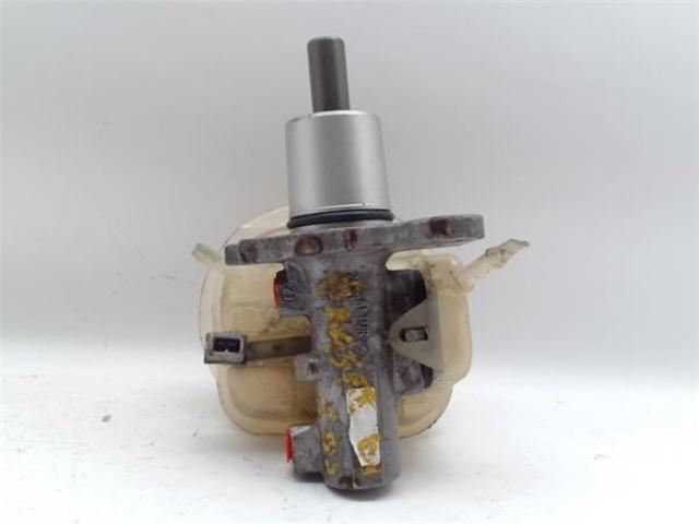 4D0611021B Cilindro maestro de frenos  en stock Sabadell