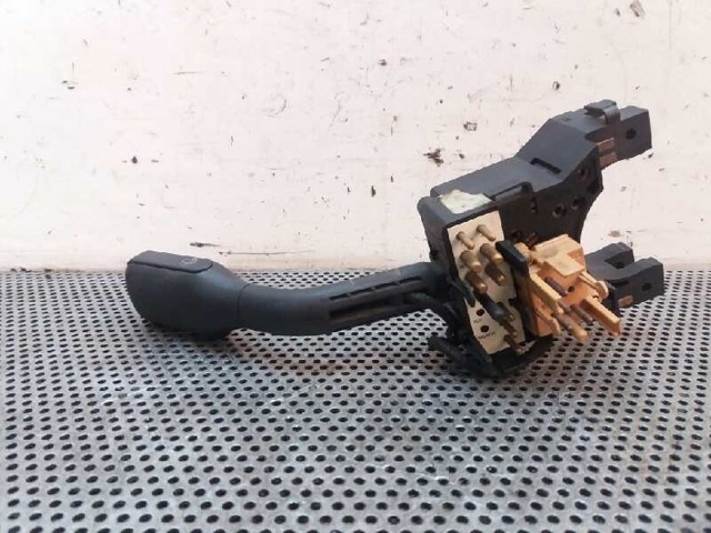 Mando de luces izquierdo 4D0953513 VAG