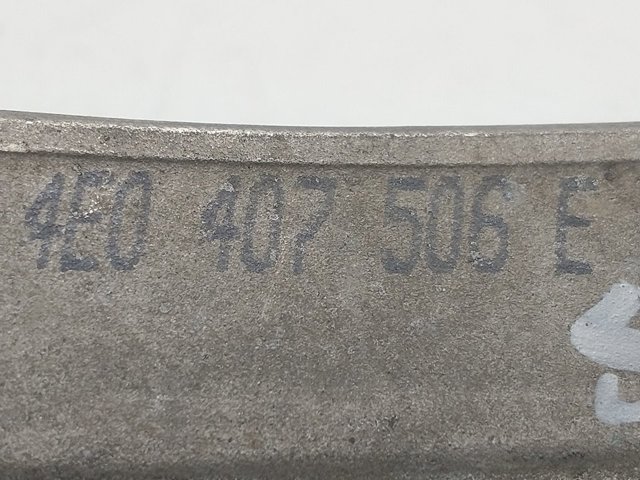 4E0407506E Brazo superior derecho de la suspensión delantera  comprar en Pontevedra