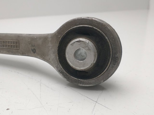 4E0407506E Brazo superior derecho de la suspensión delantera  disponible Burgos
