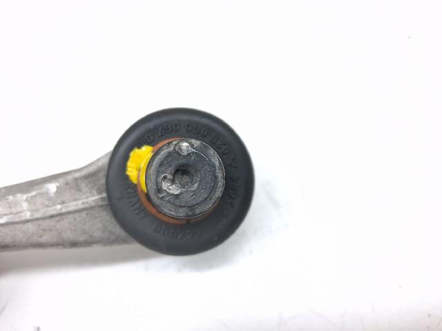 4E0407510B Brazo superior derecho de la suspensión delantera comprar Girona