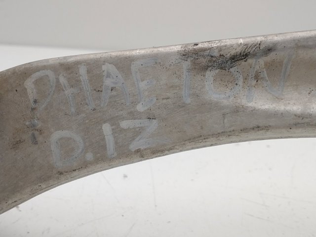 4E0407695C Brazo inferior izquierdo de la suspensión delantera  comprar en Pontevedra