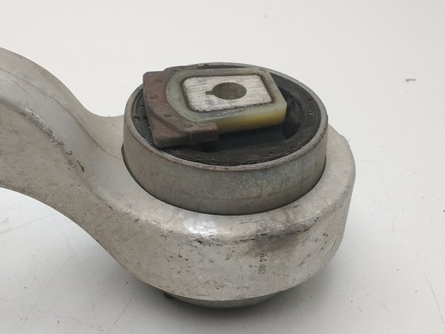 VAG 4E0407695C Brazo inferior izquierdo de la suspensión delantera  en stock Terrassa