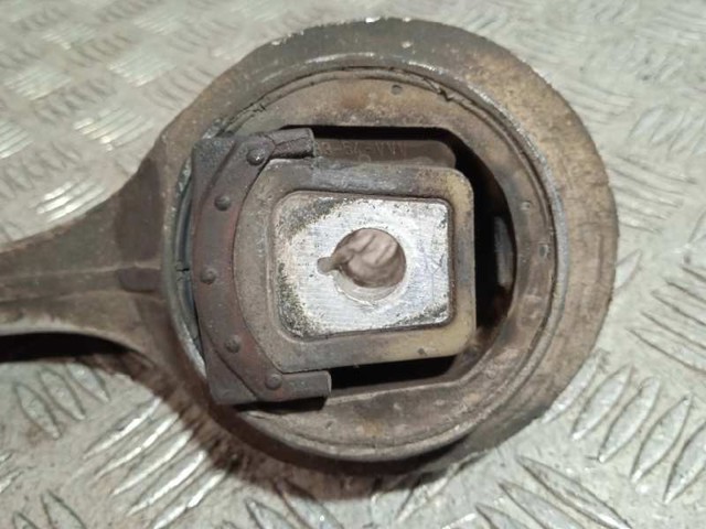 VAG 4E0407696C Brazo inferior derecho de la suspensión delantera comprar Barcelona