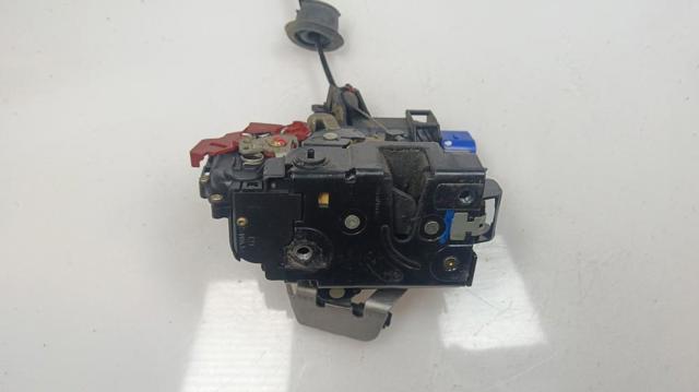 4E0839015 Cerradura de puerta trasera izquierda  en stock Sabadell