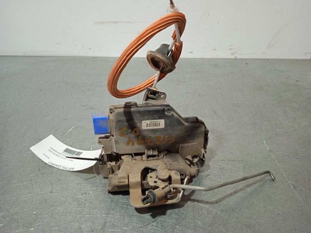 Cerradura delantera izquierda 4E1837015 VAG