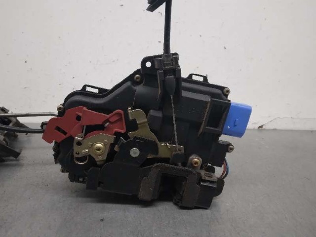 VAG 4E1837015 Cerradura de puerta delantera izquierda  comprar en Murcia