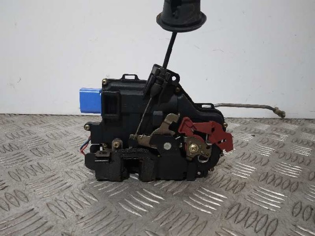 VAG 4E1837016 Cerradura de puerta delantera derecha  disponible Lugo