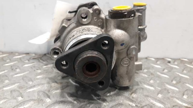4F0145155A Bomba de dirección asistida  comprar en Zaragoza