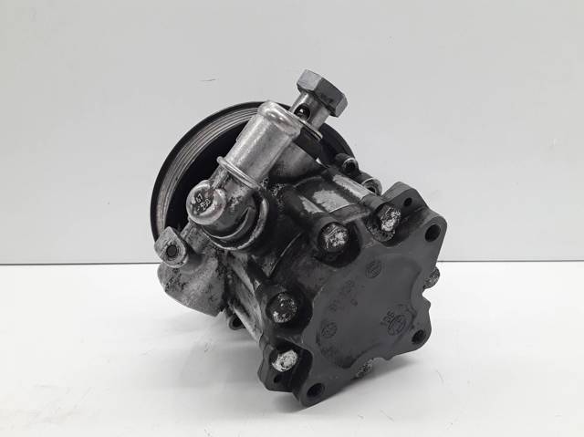 4F0145155E Bomba de dirección comprar Girona