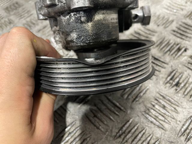 VAG 4F0145155E Bomba de dirección  en stock Valencia