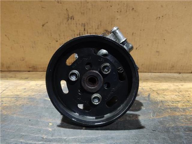 4F0145155E Bomba de dirección  en stock Castellón