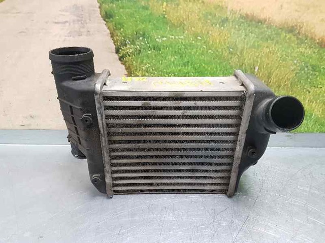 Radiador de aire, intercooler 4F0145806AA VAG