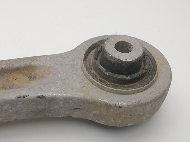 VAG 4F0407151 Brazo inferior izquierdo/derecho de suspensión delantera  en stock Valencia