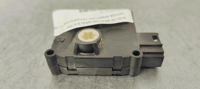 VAG 4F0820511A Actuador de compuerta de la calefacción  en stock Terrassa