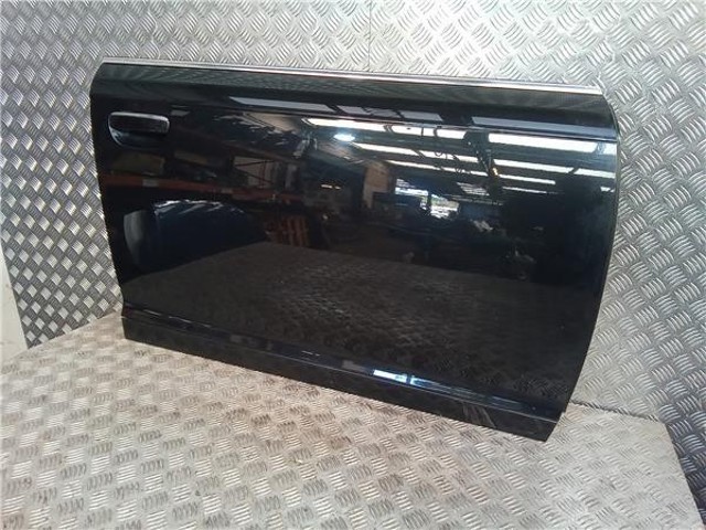 VAG 4F0831052F Puerta delantera derecha  en stock Terrassa