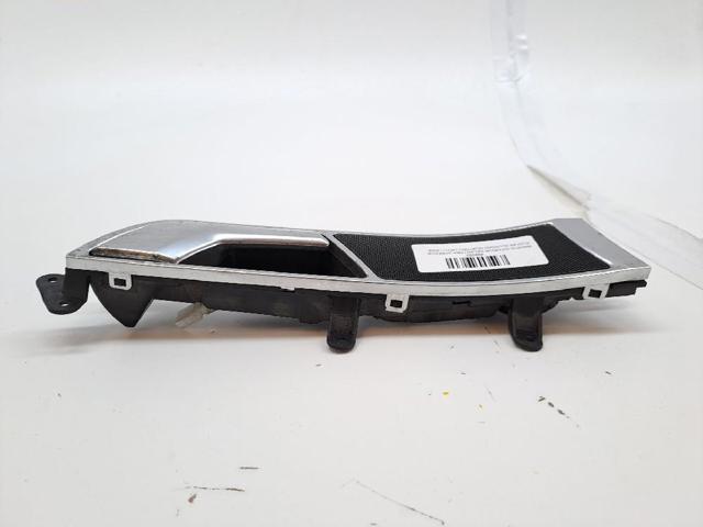 4F0837020B Manija interior de puerta delantera derecha  disponible Utrera
