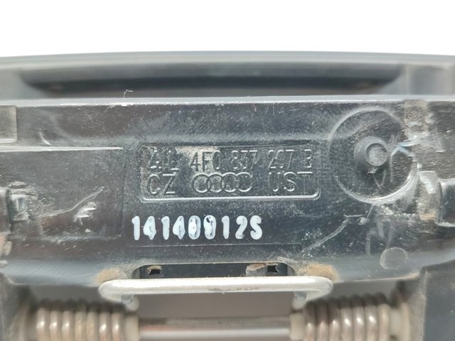 4F0837207B Manija exterior izquierda de puerta delantera  en stock Granada