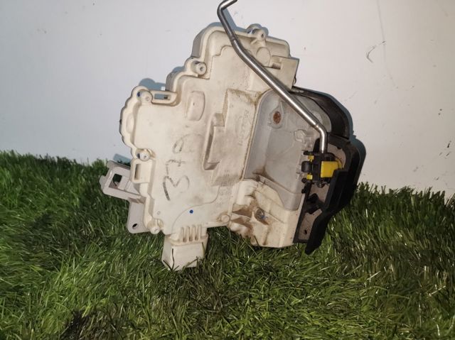 VAG 4F0839015A Cerradura de puerta trasera izquierda  disponible Valladolid