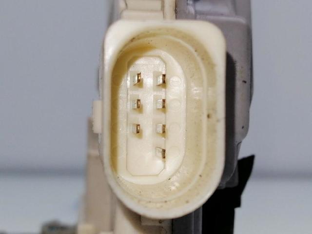 4F0839016 VAG Cerradura de la puerta trasera derecha  en stock Huelva