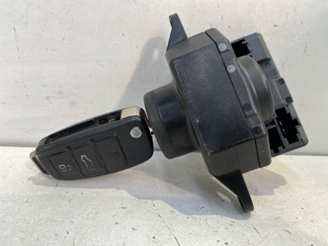 Clausor para Audi A6  (4F2)