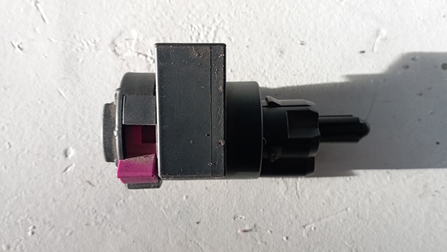 4F0945459B Interruptor de luz de freno  disponible Málaga