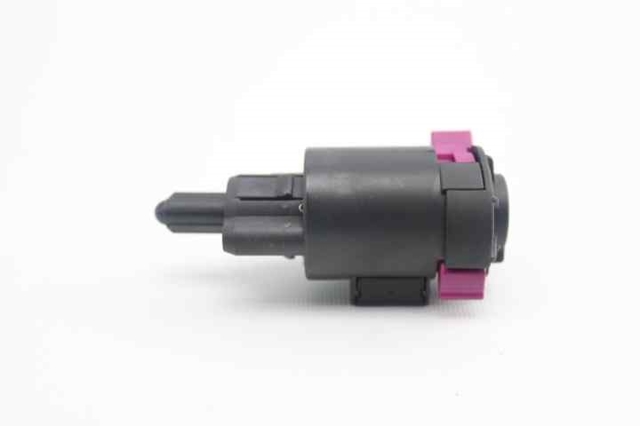 4F0945459B Interruptor de luz de freno comprar Sevilla