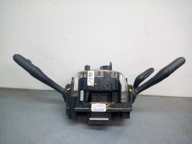 4F0953549A VAG Módulo de control de interruptores de la columna de dirección  disponible Vigo