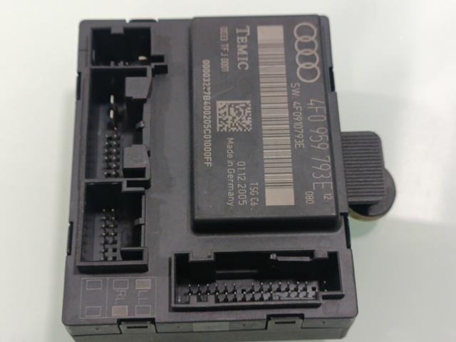 4F0959793E Unidad de confort de la puerta delantera  comprar en Reus