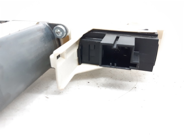 4F0959801D Motor del elevalunas de la puerta delantera izquierda  comprar en Pontevedra
