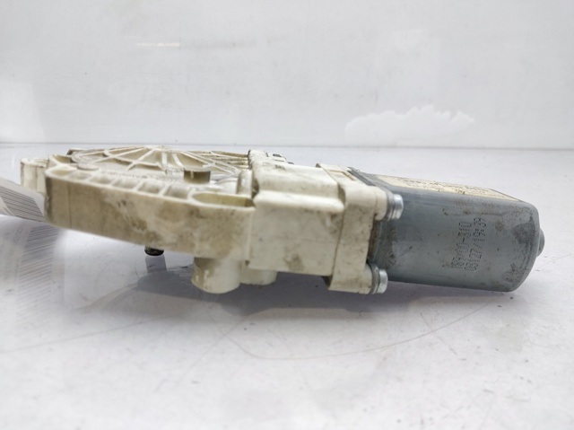 4F0959801D VAG Motor del elevalunas de la puerta delantera izquierda  disponible Ourense