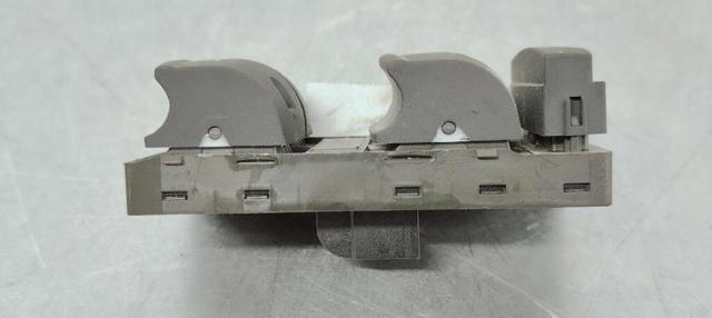 VAG 4F0959851 Interruptor de elevalunas delantera izquierda comprar Tarragona
