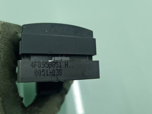4F0959851H Interruptor de elevalunas delantera izquierda  en stock Sabadell