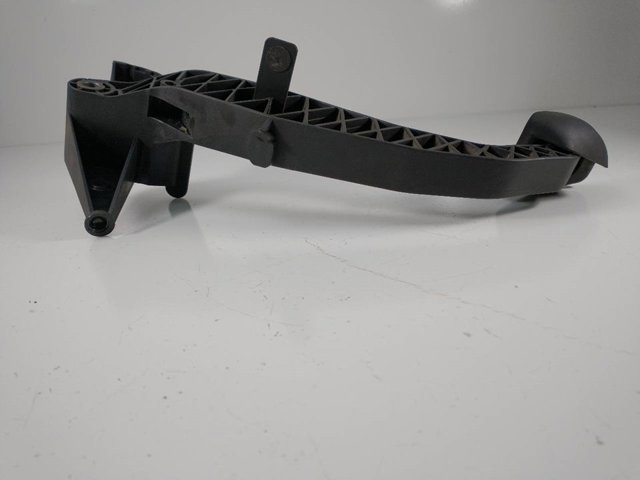 Comprar Pedal de embrague A6  4F2