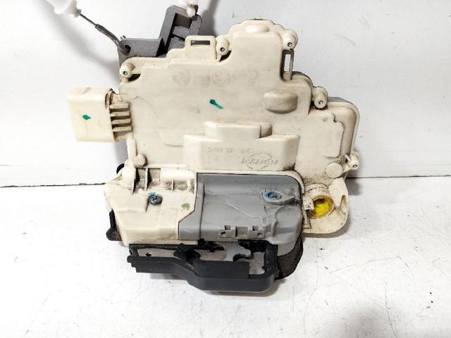 Cerradura de puerta delantera izquierda 4F1837015 VAG