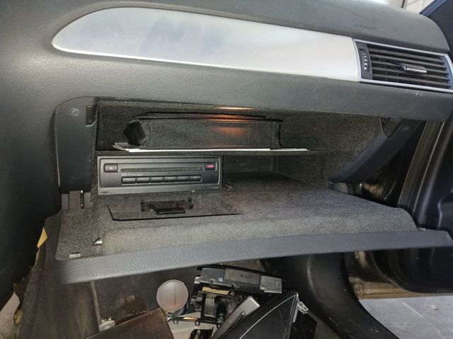 Tapa guantera para Audi A6 4FH
