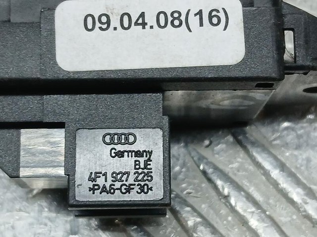 4F1927225 Interruptor del freno de estacionamiento electromecánico  disponible Utrera