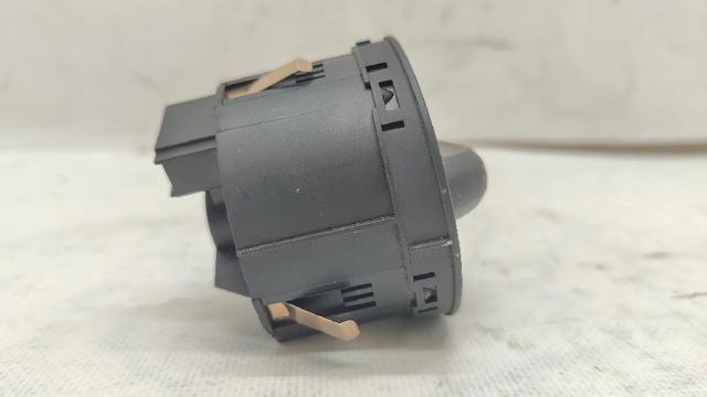 4F1941531D VAG Interruptor de luces en el tablero  en stock Gandía