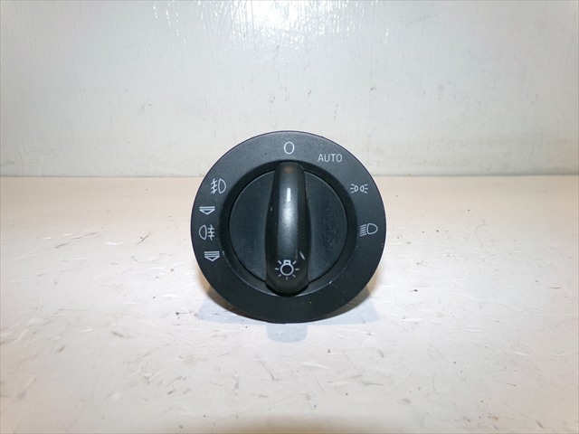4F1941531D Interruptor de luces en el tablero comprar Almería