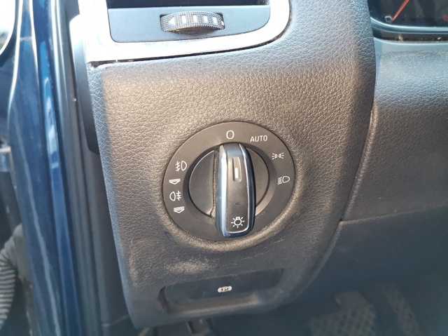 VAG 4F1941531E Interruptor de luces en el tablero  disponible Valladolid