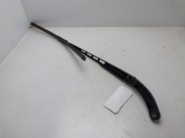 Brazo del limpiaparabrisas, delantero Audi A6  (4F2)