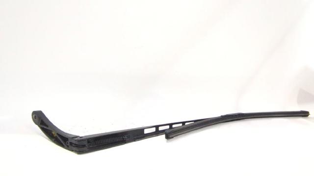 Brazo del limpiaparabrisas, delantero Audi A6  (4F2)