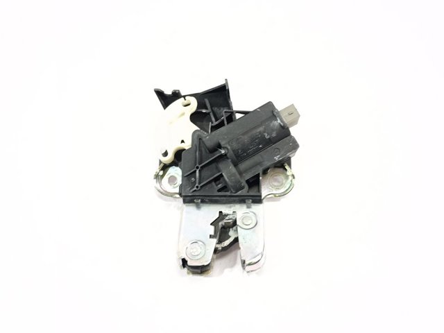 4F5827505 Cerradura de maletero comprar Sevilla
